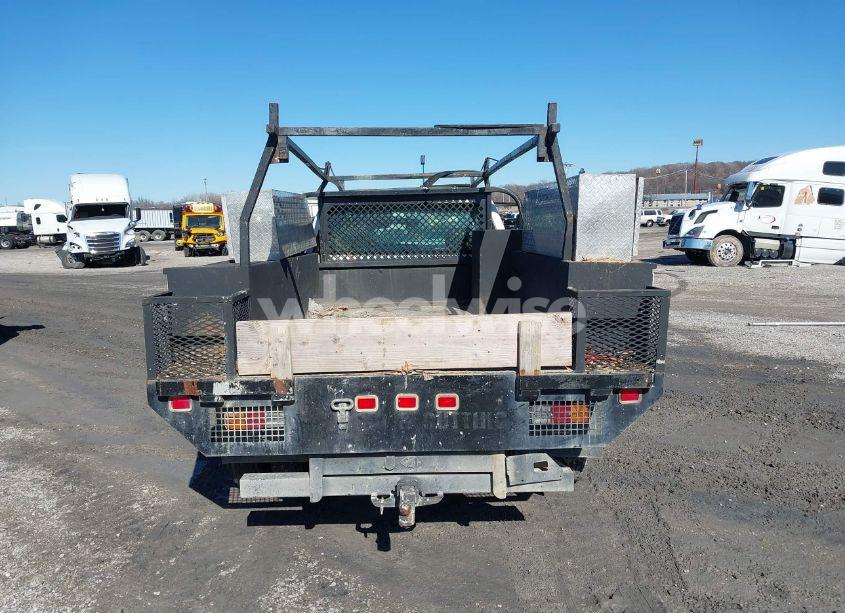 Photo 15 of 2005 Chevrolet Silverado 3500 CHASSIS WORK TRUCK (VIN 1GBJC34235E311607)