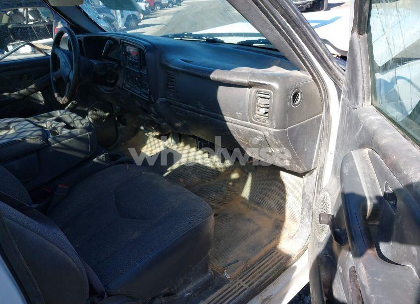 Photo 7 of 2005 Chevrolet Silverado 3500 CHASSIS WORK TRUCK (VIN 1GBJC34235E311607)