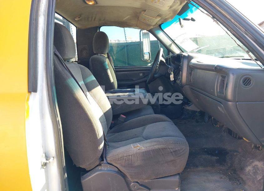 Photo 7 of 2006 Chevrolet Silverado 3500 CHASSIS WORK TRUCK (VIN 1GBJC34D56E177847)