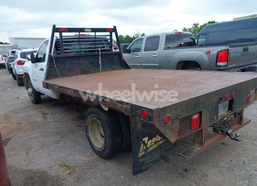 Photo 3 of 2007 Chevrolet Silverado 3500 CHASSIS WORK TRUCK (VIN 1GBJC34K17E590414)