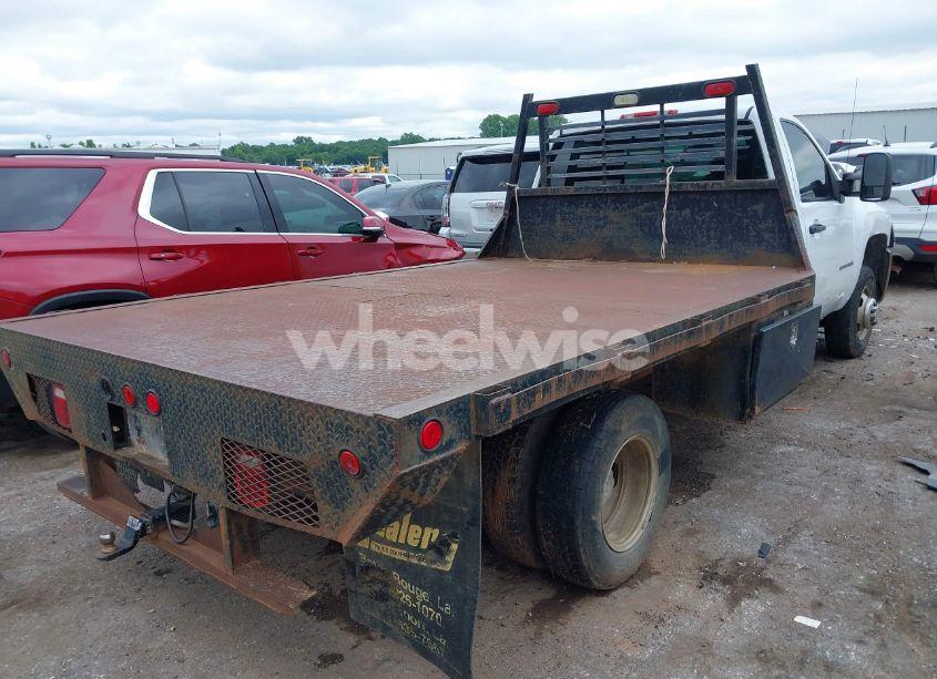Photo 4 of 2007 Chevrolet Silverado 3500 CHASSIS WORK TRUCK (VIN 1GBJC34K17E590414)