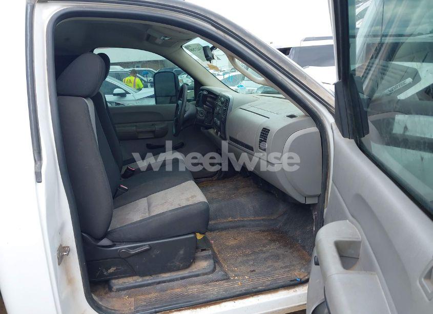 Photo 7 of 2007 Chevrolet Silverado 3500 CHASSIS WORK TRUCK (VIN 1GBJC34K17E590414)