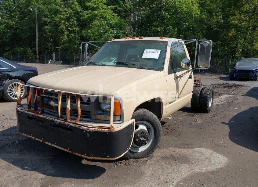 Photo 2 of 1994 Chevrolet Gmt-400 C3500 (VIN 1GBJC34K2RE174651)