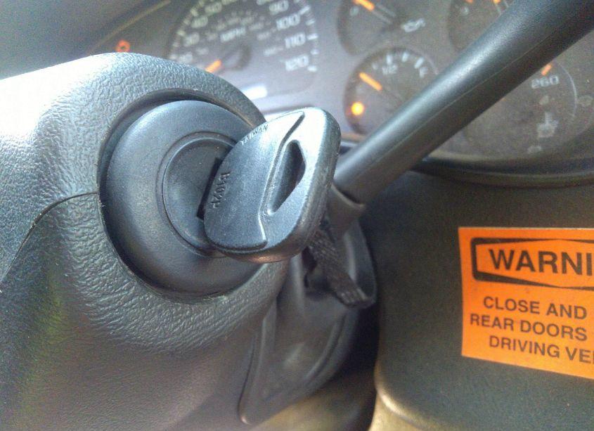 Photo 10 of 2005 Chevrolet Silverado 3500 CHASSIS WORK TRUCK (VIN 1GBJC34U15E281427)