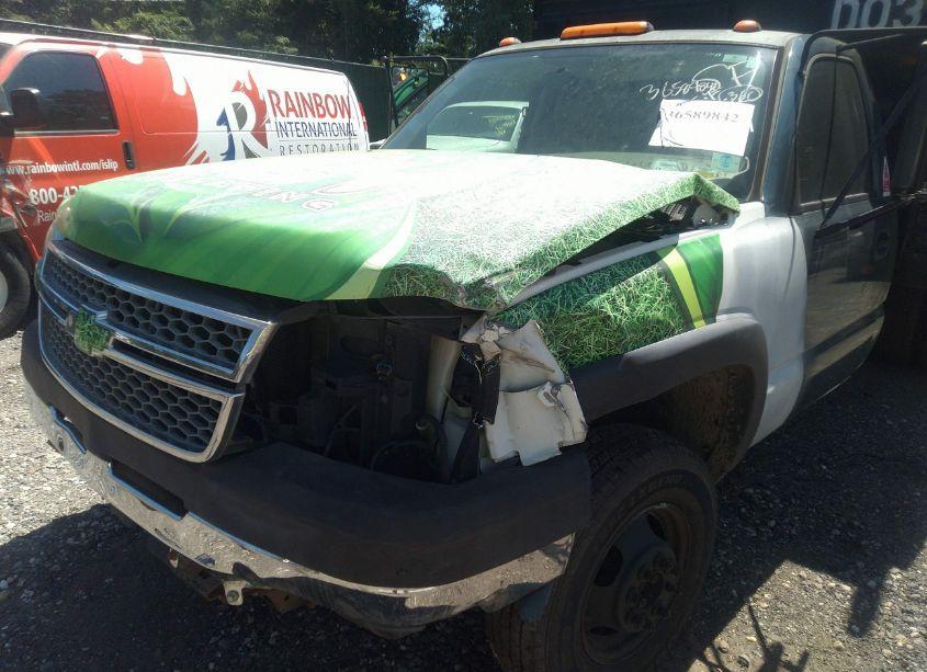 Photo 11 of 2005 Chevrolet Silverado 3500 CHASSIS WORK TRUCK (VIN 1GBJC34U15E281427)