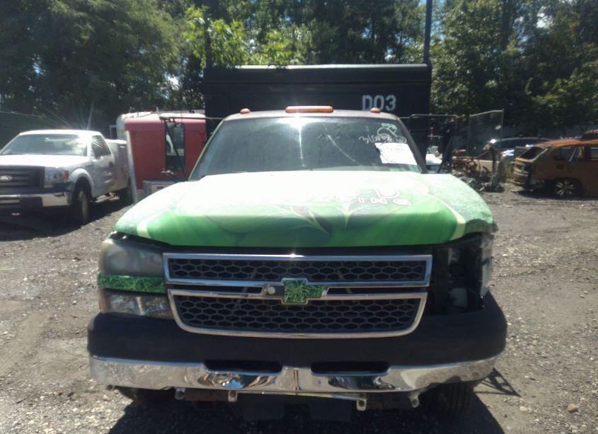 Photo 13 of 2005 Chevrolet Silverado 3500 CHASSIS WORK TRUCK (VIN 1GBJC34U15E281427)