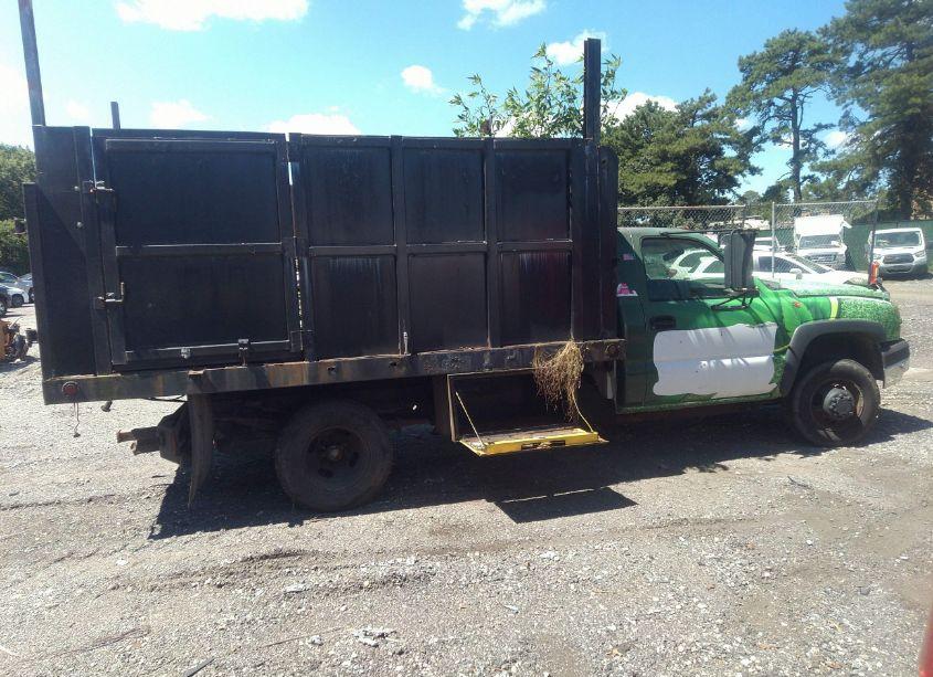 Photo 14 of 2005 Chevrolet Silverado 3500 CHASSIS WORK TRUCK (VIN 1GBJC34U15E281427)