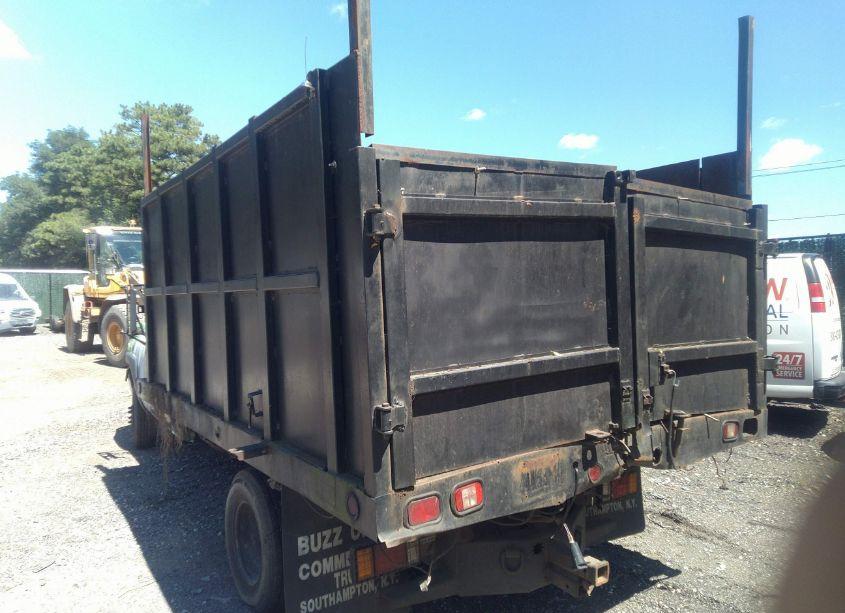 Photo 3 of 2005 Chevrolet Silverado 3500 CHASSIS WORK TRUCK (VIN 1GBJC34U15E281427)