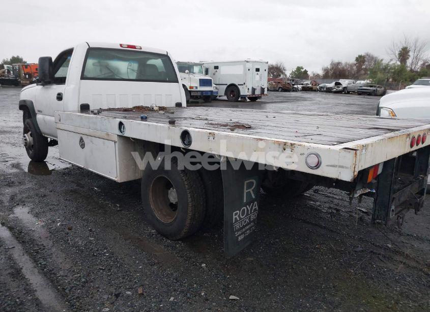 Photo 3 of 2006 Chevrolet Silverado 3500 CHASSIS WORK TRUCK (VIN 1GBJC34U16E218006)