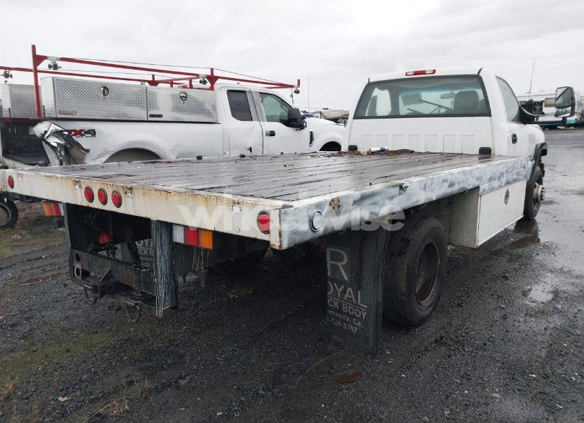 Photo 4 of 2006 Chevrolet Silverado 3500 CHASSIS WORK TRUCK (VIN 1GBJC34U16E218006)