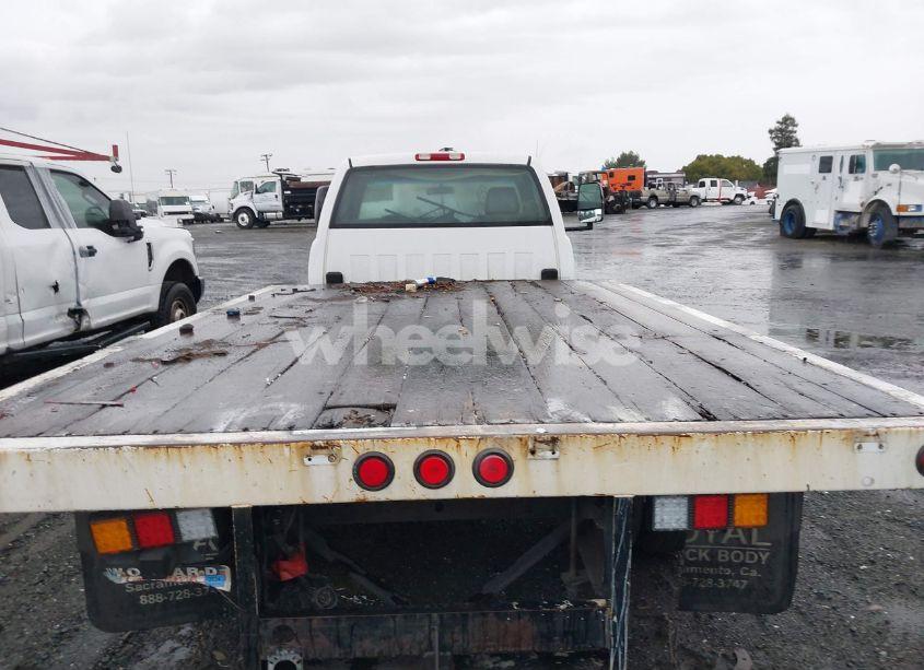 Photo 6 of 2006 Chevrolet Silverado 3500 CHASSIS WORK TRUCK (VIN 1GBJC34U16E218006)
