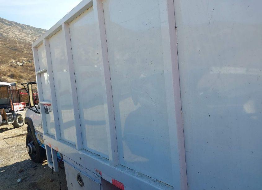 Photo 14 of 2003 Chevrolet Silverado 3500 CHASSIS (VIN 1GBJC34U33E289266)