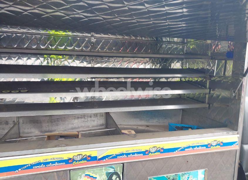 Photo 13 of 2004 Chevrolet Silverado 3500 CHASSIS (VIN 1GBJC34U44E232625)