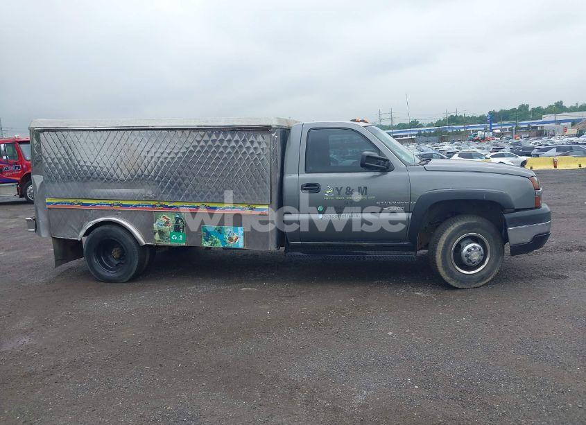 Photo 15 of 2004 Chevrolet Silverado 3500 CHASSIS (VIN 1GBJC34U44E232625)