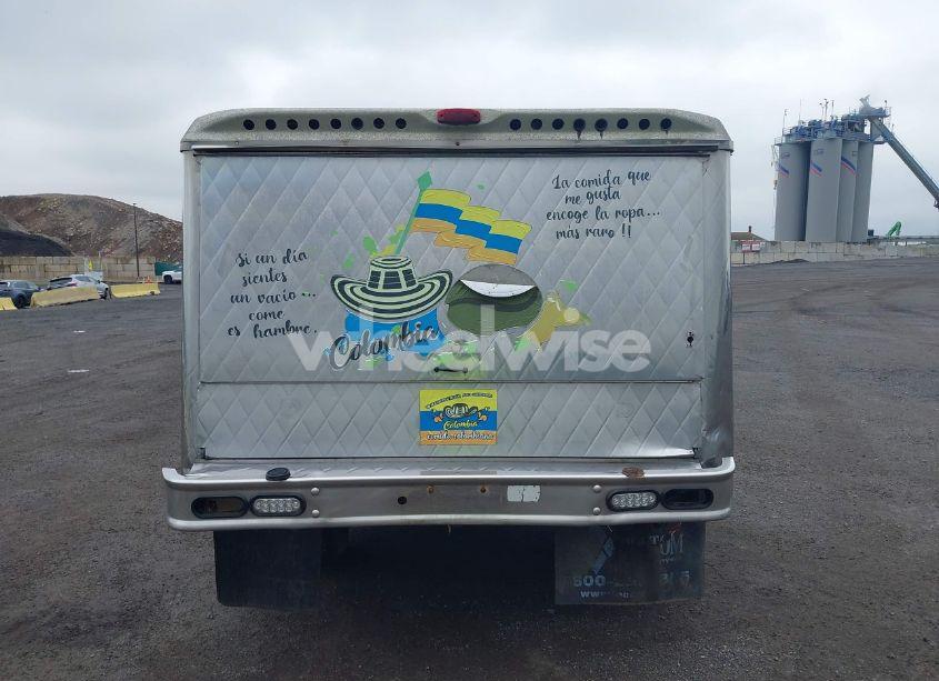 Photo 17 of 2004 Chevrolet Silverado 3500 CHASSIS (VIN 1GBJC34U44E232625)