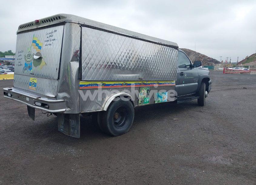 Photo 4 of 2004 Chevrolet Silverado 3500 CHASSIS (VIN 1GBJC34U44E232625)