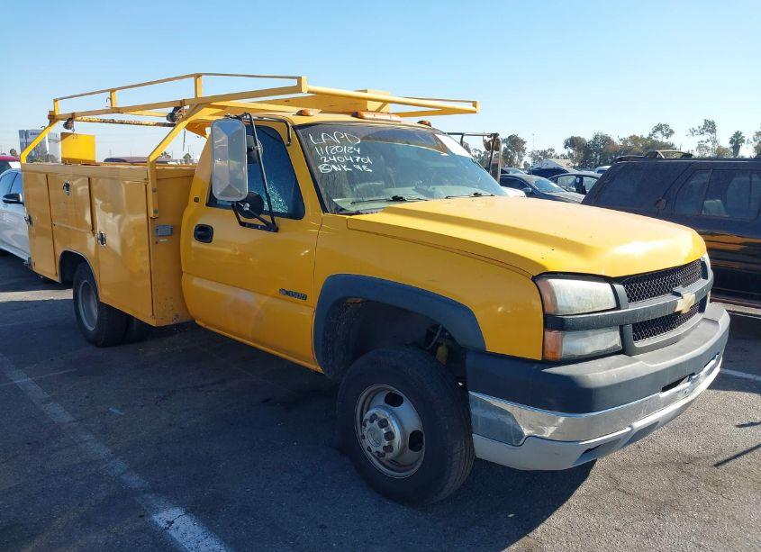 2005 Chevrolet Silverado 3500 CHASSIS WORK TRUCK (VIN 1GBJC34U95E314092) main photo