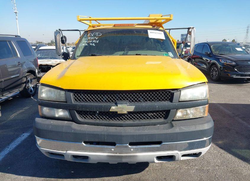 Photo 12 of 2005 Chevrolet Silverado 3500 CHASSIS WORK TRUCK (VIN 1GBJC34U95E314092)