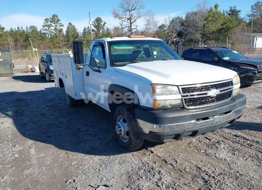 2006 Chevrolet Silverado 3500 CHASSIS WORK TRUCK (VIN 1GBJC34U96E194134) main photo