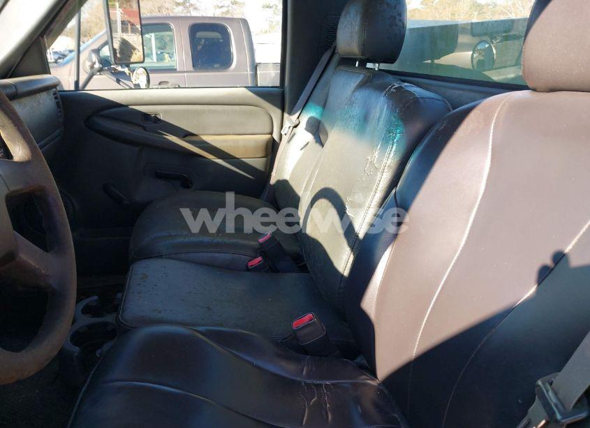 Photo 6 of 2006 Chevrolet Silverado 3500 CHASSIS WORK TRUCK (VIN 1GBJC34U96E194134)