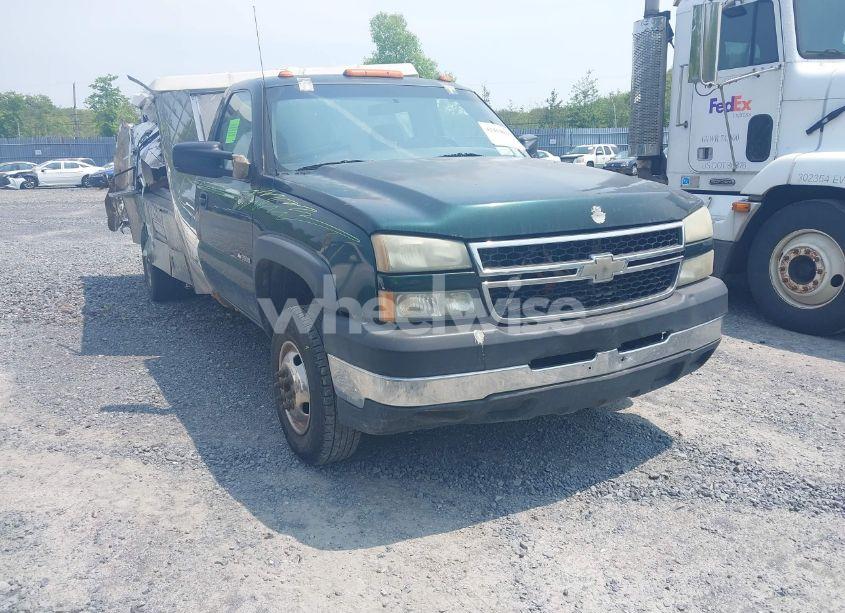 2006 Chevrolet Silverado 3500 CHASSIS WORK TRUCK (VIN 1GBJC34U96E255028) main photo
