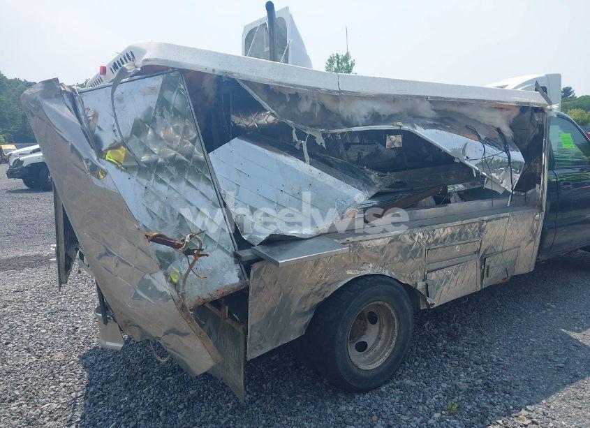 Photo 11 of 2006 Chevrolet Silverado 3500 CHASSIS WORK TRUCK (VIN 1GBJC34U96E255028)