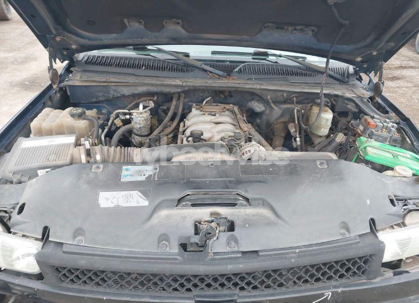 Photo 10 of 2002 Chevrolet Silverado 3500 CHASSIS LS (VIN 1GBJC39102F211468)