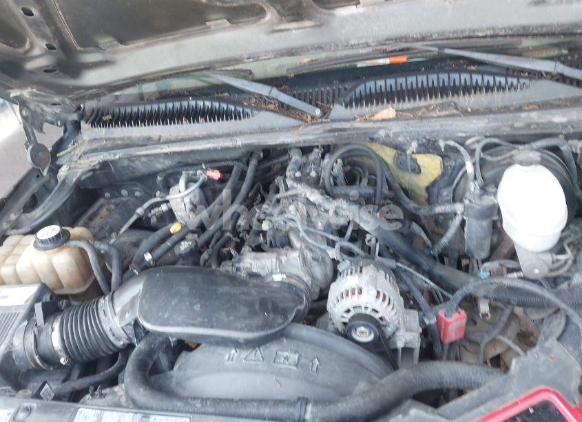 Photo 9 of 2002 Chevrolet Silverado 3500 CHASSIS LS (VIN 1GBJC39132F143327)