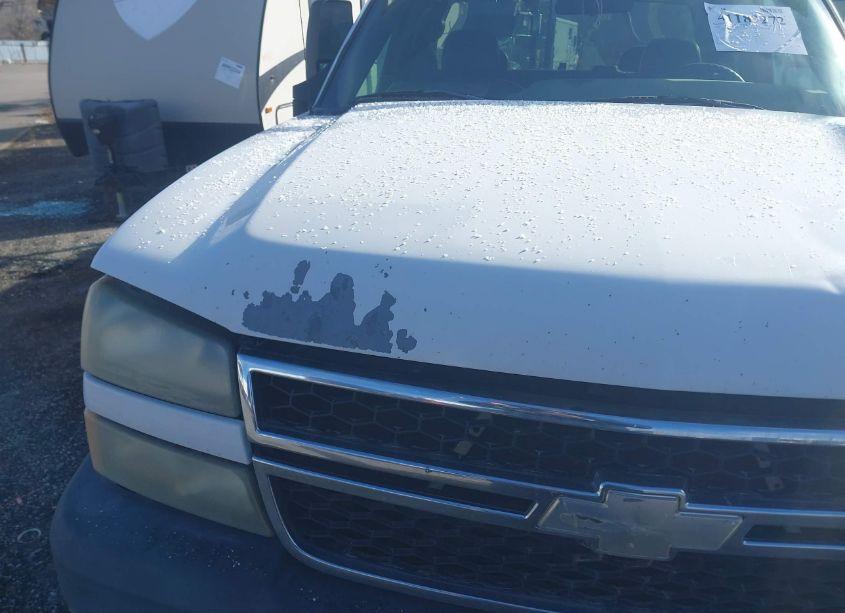 Photo 11 of 2006 Chevrolet Silverado 3500 CHASSIS WORK TRUCK (VIN 1GBJC39D76E246739)