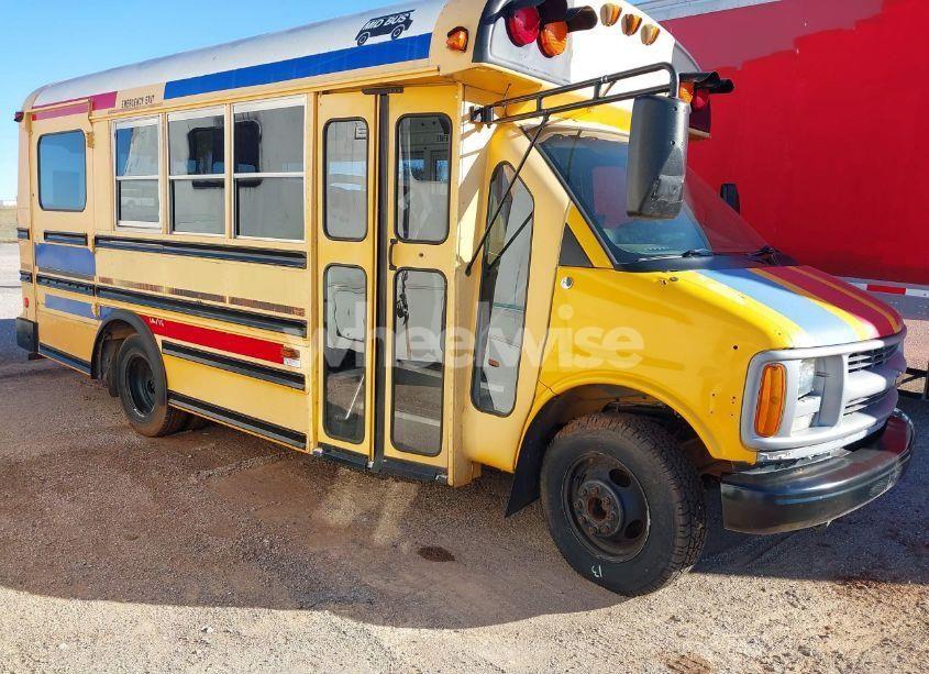 2003 Chevrolet Bus EXPRESS COMM CUTAWAY (VIN 1GBJG31F421216729) main photo