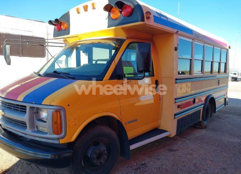Photo 2 of 2003 Chevrolet Bus EXPRESS COMM CUTAWAY (VIN 1GBJG31F421216729)