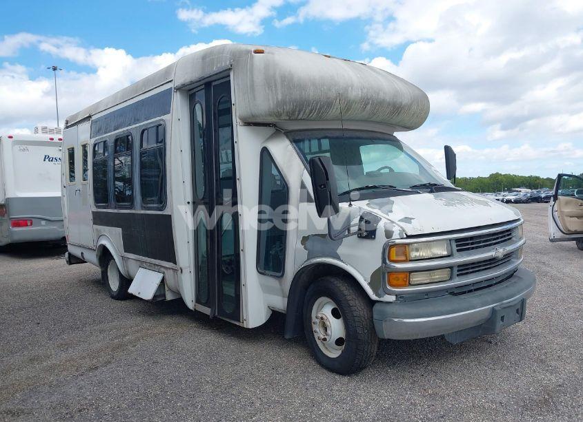 Photo 12 of 2001 Chevrolet Express RV CUTAWAY (VIN 1GBJG31G611175379)