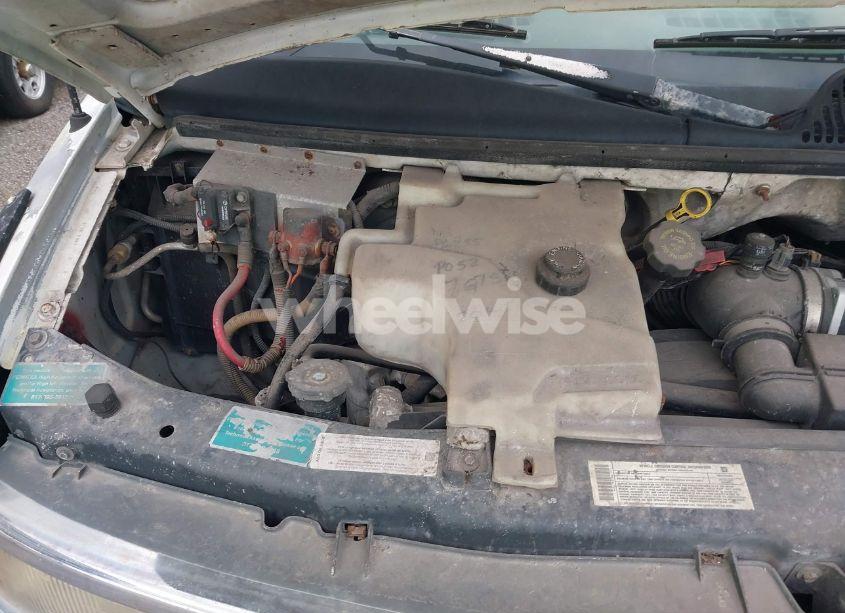 Photo 15 of 2001 Chevrolet Express RV CUTAWAY (VIN 1GBJG31G611175379)
