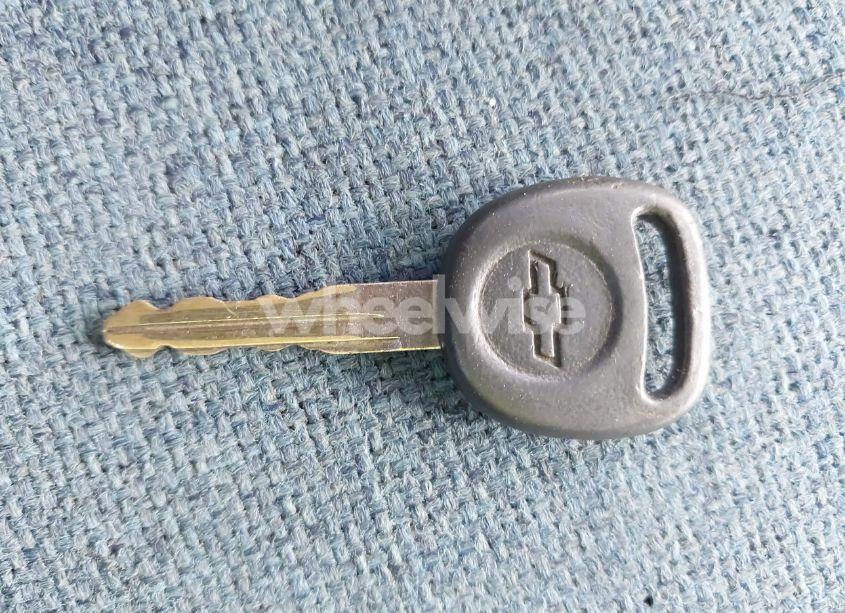 Photo 10 of 1999 Chevrolet Express RV CUTAWAY (VIN 1GBJG31J2X1065109)