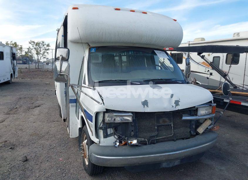 Photo 11 of 1999 Chevrolet Express RV CUTAWAY (VIN 1GBJG31J2X1065109)