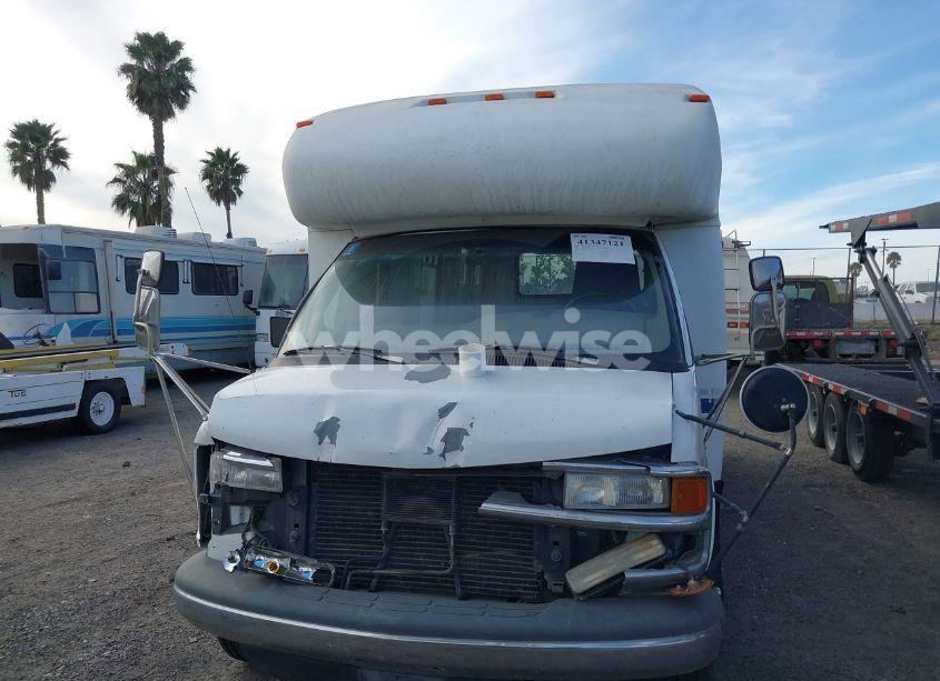 Photo 12 of 1999 Chevrolet Express RV CUTAWAY (VIN 1GBJG31J2X1065109)