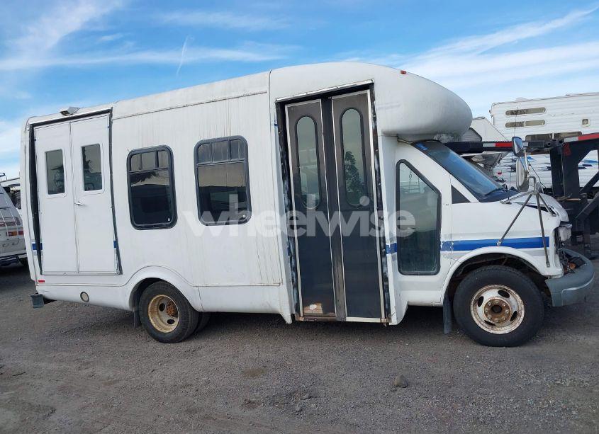 Photo 13 of 1999 Chevrolet Express RV CUTAWAY (VIN 1GBJG31J2X1065109)