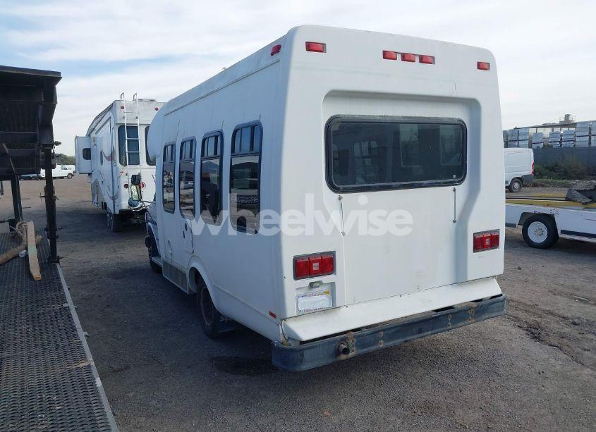 Photo 3 of 1999 Chevrolet Express RV CUTAWAY (VIN 1GBJG31J2X1065109)