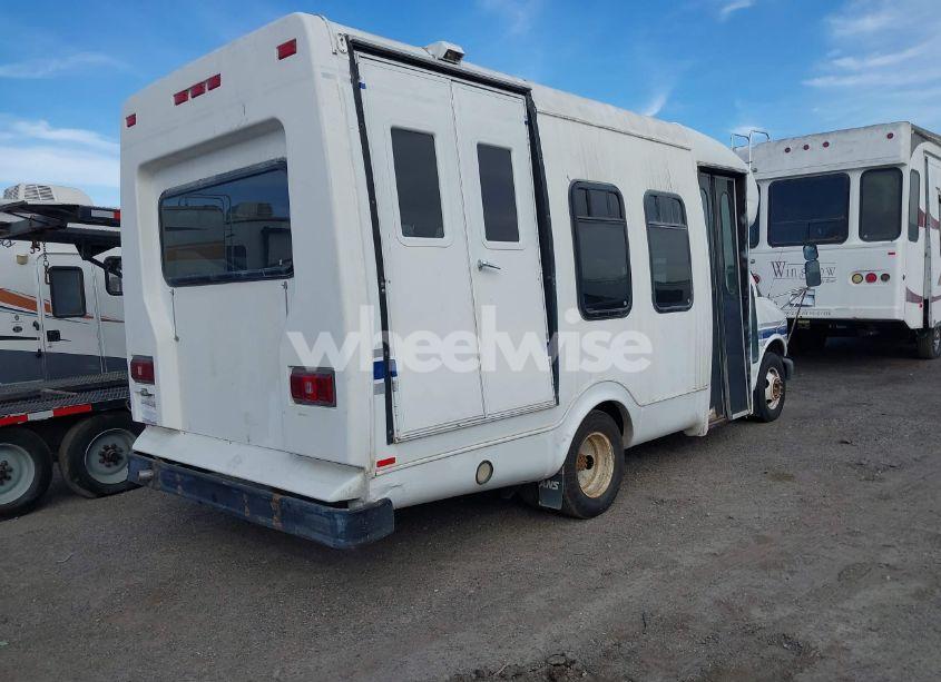 Photo 4 of 1999 Chevrolet Express RV CUTAWAY (VIN 1GBJG31J2X1065109)