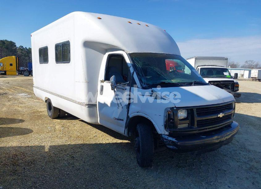 1998 Chevrolet Cutaway COMMERCIAL (VIN 1GBJG31J9W1016830) main photo