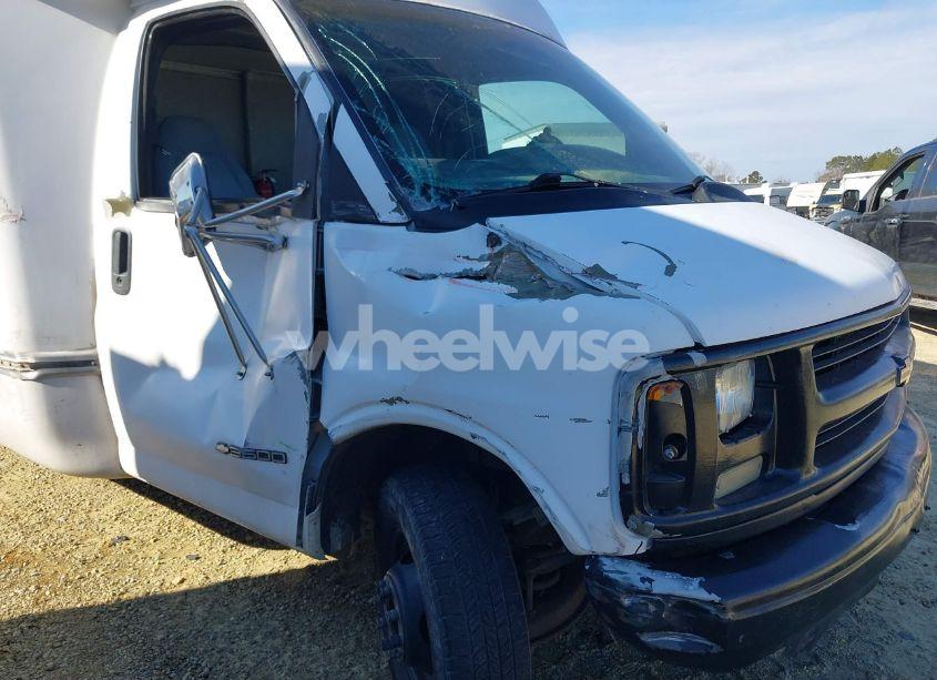 Photo 14 of 1998 Chevrolet Cutaway COMMERCIAL (VIN 1GBJG31J9W1016830)