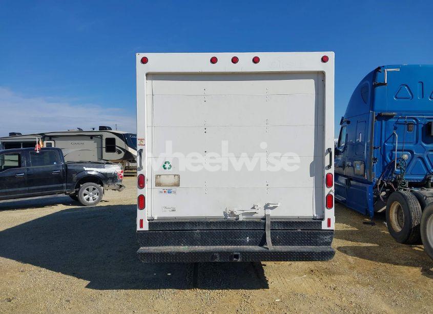 Photo 19 of 1998 Chevrolet Cutaway COMMERCIAL (VIN 1GBJG31J9W1016830)