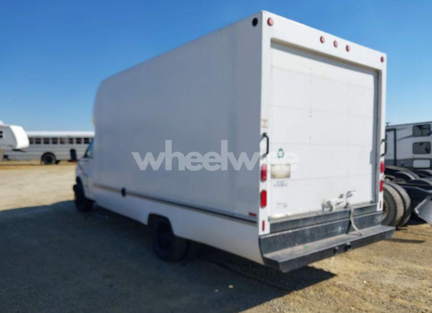 Photo 3 of 1998 Chevrolet Cutaway COMMERCIAL (VIN 1GBJG31J9W1016830)