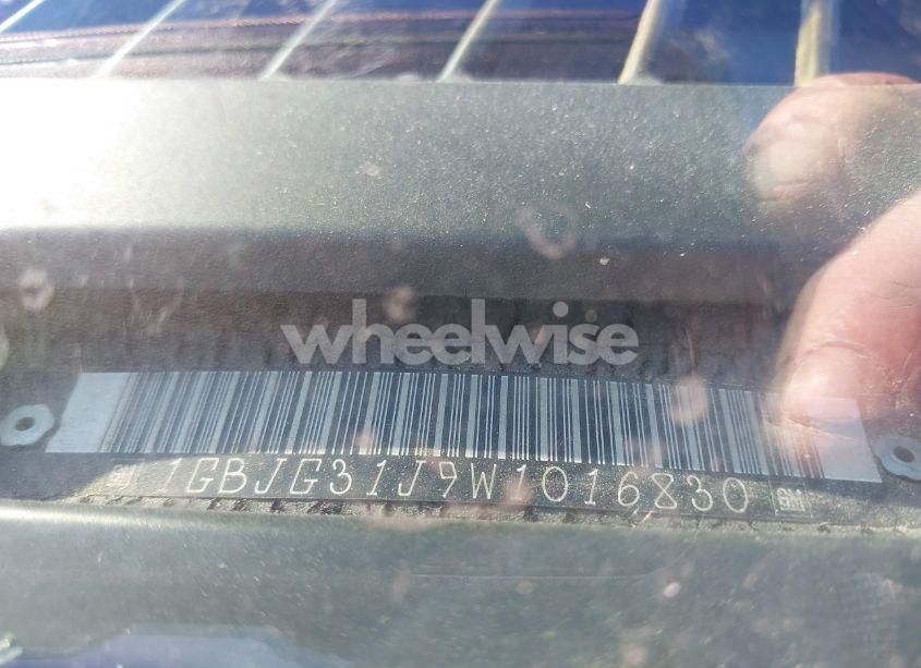 Photo 8 of 1998 Chevrolet Cutaway COMMERCIAL (VIN 1GBJG31J9W1016830)