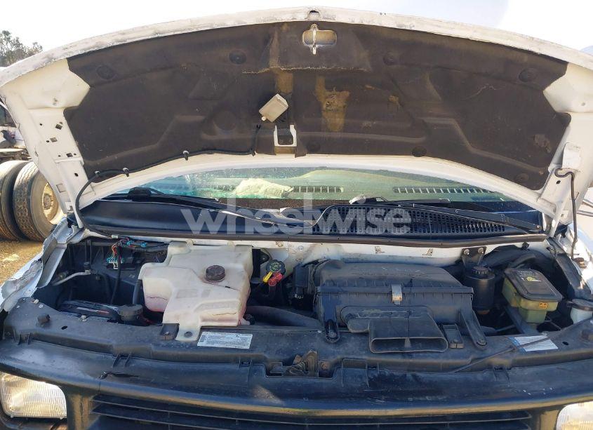 Photo 9 of 1998 Chevrolet Cutaway COMMERCIAL (VIN 1GBJG31J9W1016830)