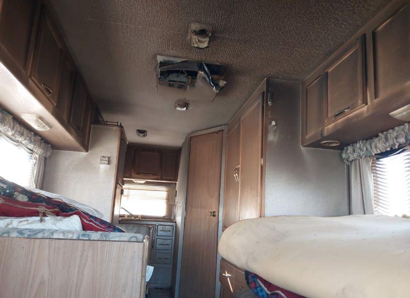 Photo 8 of 2000 Chevrolet Express RV CUTAWAY (VIN 1GBJG31JXY1195740)