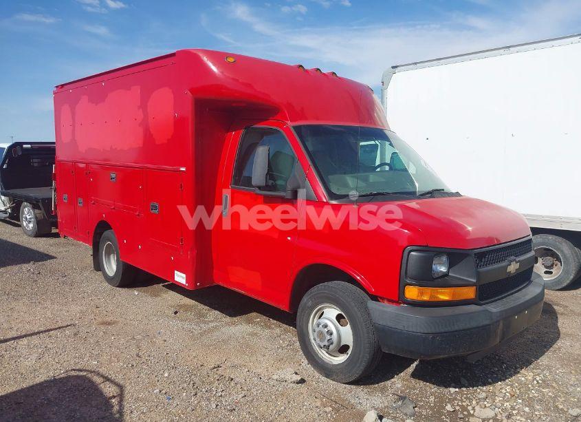 2008 Chevrolet Express CUTAWAY WORK VAN (VIN 1GBJG31K481220303) main photo