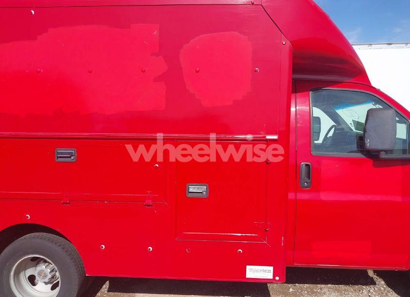 Photo 13 of 2008 Chevrolet Express CUTAWAY WORK VAN (VIN 1GBJG31K481220303)