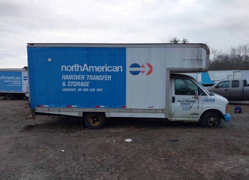 Photo 13 of 2000 Chevrolet Express COMM CUTAWAY (VIN 1GBJG31R2Y1129477)