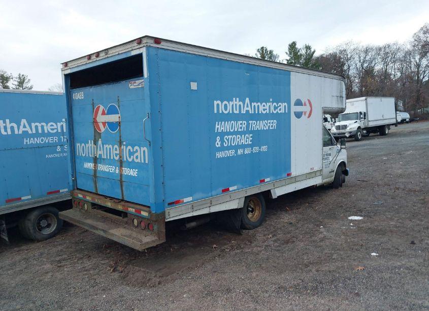 Photo 4 of 2000 Chevrolet Express COMM CUTAWAY (VIN 1GBJG31R2Y1129477)